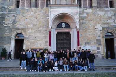 Adolescenti e giovani insieme per prendersi cura del gruppo